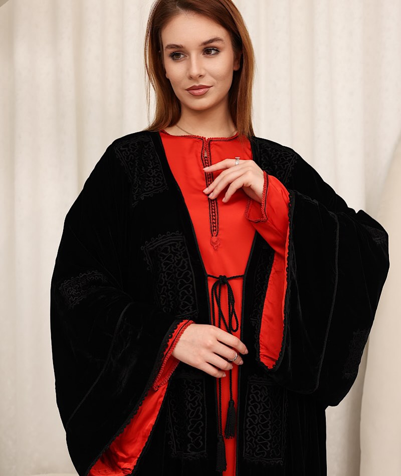 Zulal Two-Piece Velvet Kaftan Set - Black & Red | House of Shopie