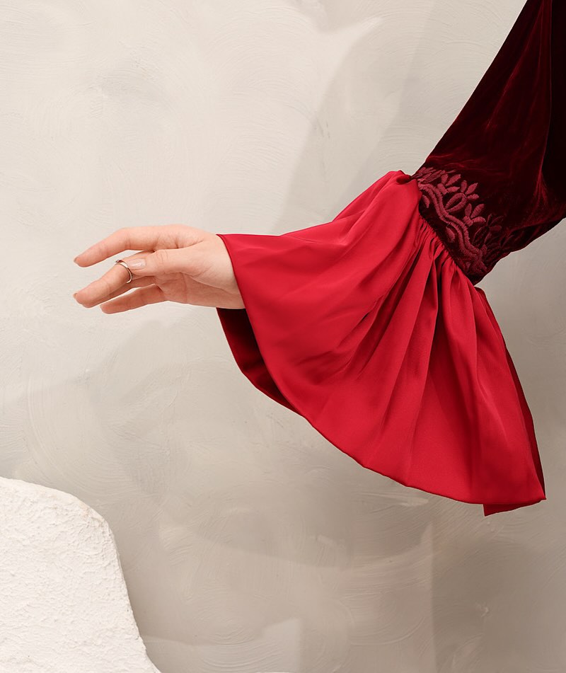 Zulal Two-Piece Velvet Kaftan Set - Burgundy & Crimson Red | House of Shopie